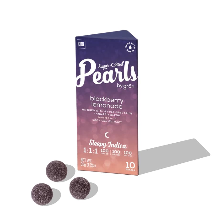 Grön Blackberry Lemonade Pearls box with purple sugar-coated gummies.